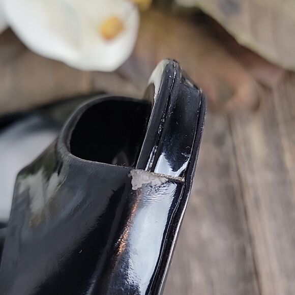 Fergaliscious by Fergie heeled pumps Size 9M - Picture 11 of 11